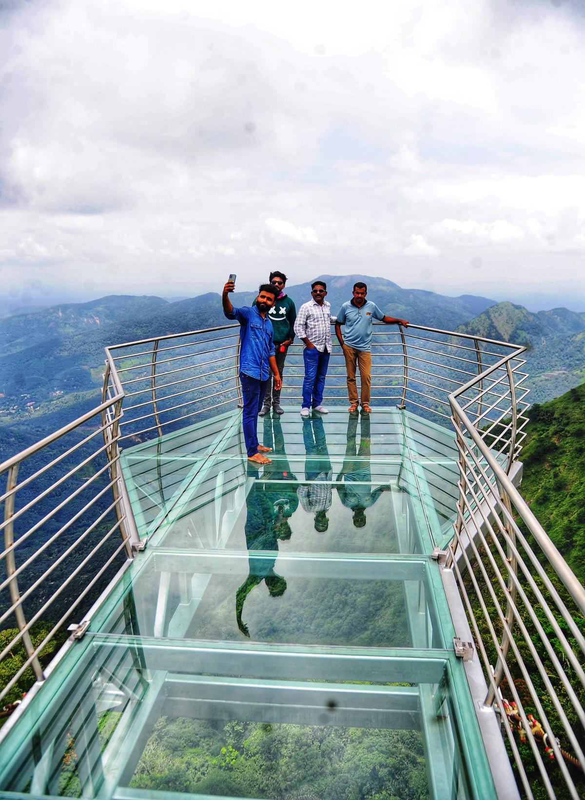 GLASS BRIDGE