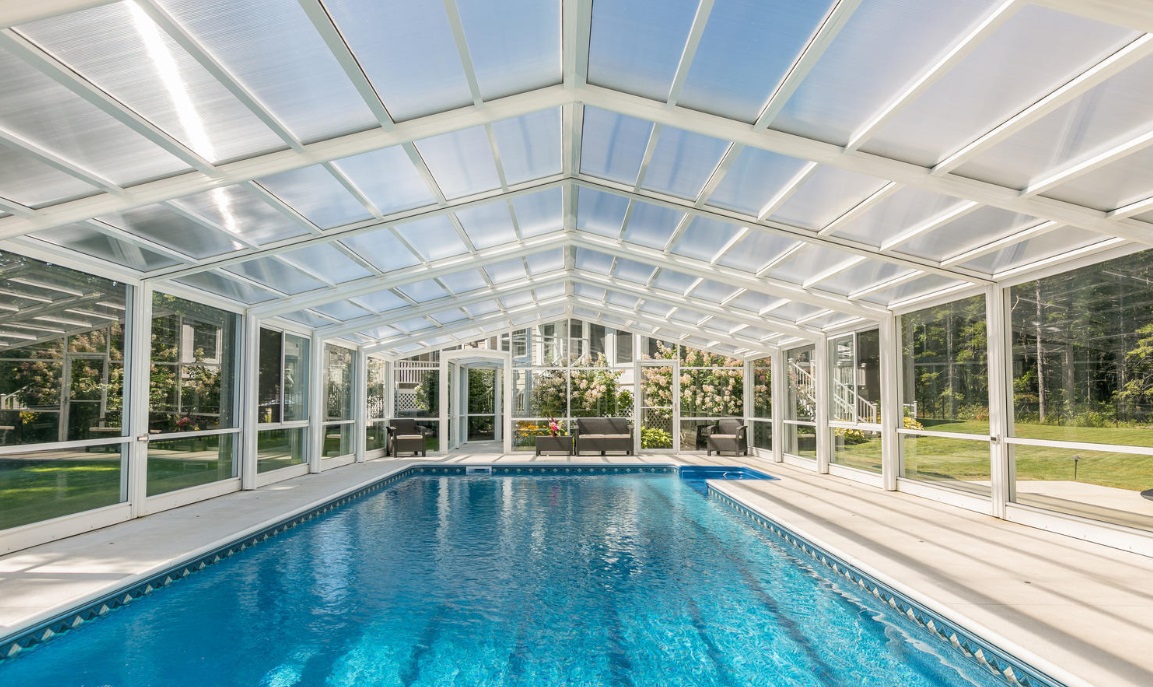 RETRACTABLE ROOF
